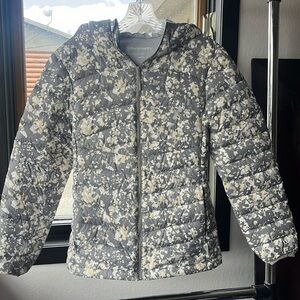 Beautiful Women’s light puffy jacket with hood